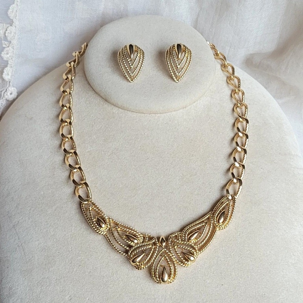Vintage 1990s Trifari Necklace Pierced Earrings Set Gold Tone Classic Statement